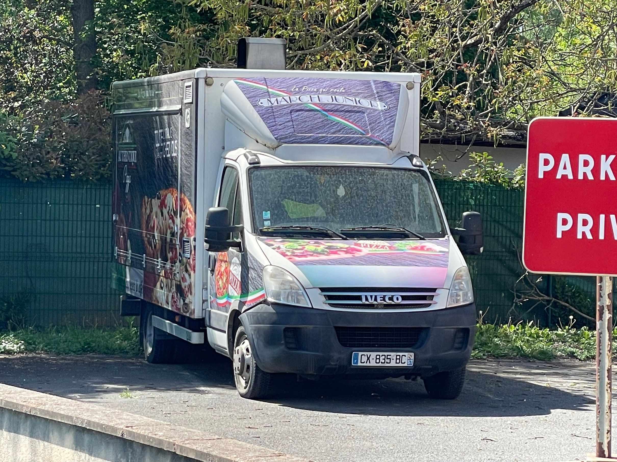 Camion pizza IVECO Daily IV Châssis Cabine 35C12 2.3 TD Résultat du